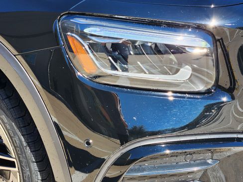 Used 2024 Mercedes-Benz GLB 250 GLB 250 image 7