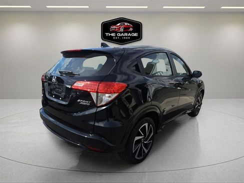 Used 2019 Honda HR-V Sport image 6