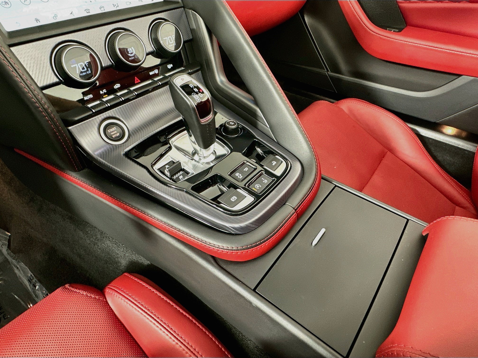 Used 2024 Jaguar F-TYPE R-Dynamic RWD image 14