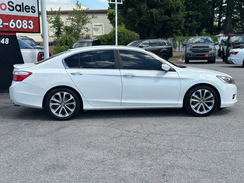 Used 2013 Honda Accord Sport image 2