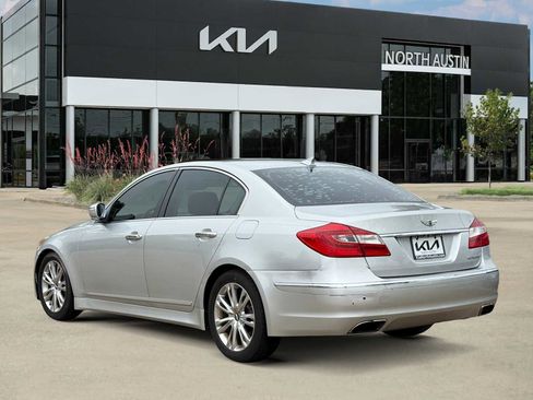 Used 2012 Hyundai Genesis 3.8 w/ Premium Pkg RWD image 5