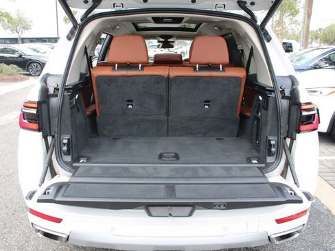 Used 2023 BMW X7 xDrive40i w/ Executive Package image 53