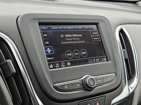 Used 2022 Chevrolet Equinox LT FWD image 16