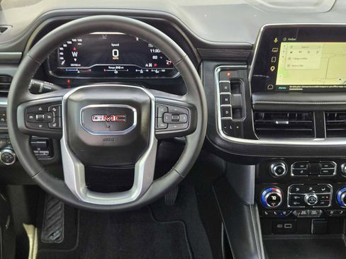 Certified 2024 GMC Yukon XL SLT w/ SLT Luxury Package AWD/4WD image 26