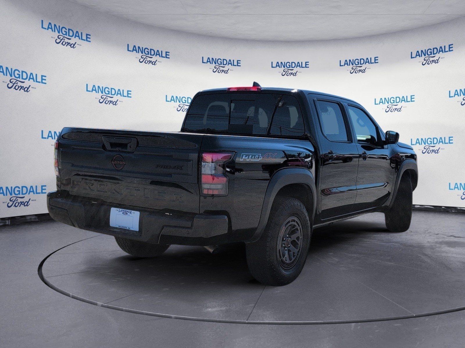 Used 2026 Nissan Frontier PRO-4X AWD/4WD image 4