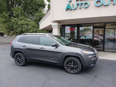 Used 2016 Jeep Cherokee Latitude w/ Cold Weather Group