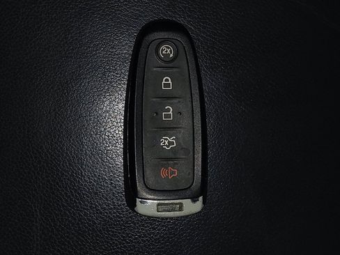 Used 2014 Ford Escape Titanium image 32