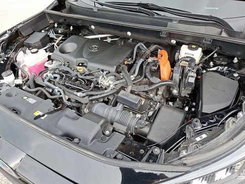 Used 2022 Toyota RAV4 LE image 27