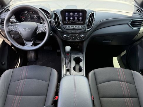 Used 2024 Chevrolet Equinox RS AWD/4WD image 10