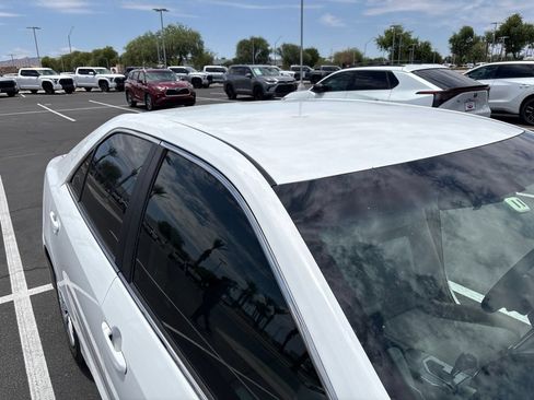 Used 2014 Toyota Camry LE FWD image 7