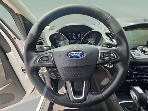 Used 2019 Ford Escape Titanium FWD image 22