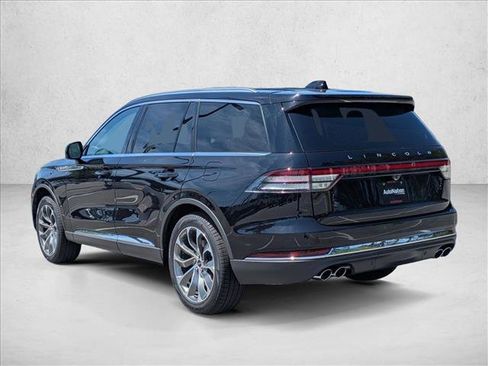 New 2026 Lincoln Aviator 2WD image 2