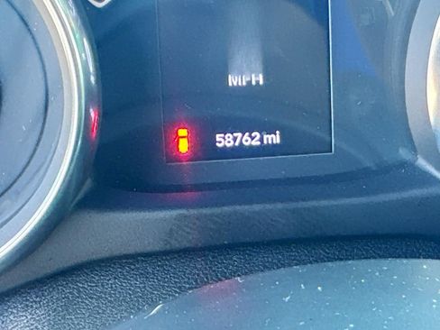 Used 2019 Jeep Wrangler Sport AWD/4WD image 13