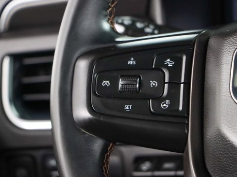 Used 2023 GMC Yukon AT4 w/ AT4 Premium Plus Package AWD/4WD image 14