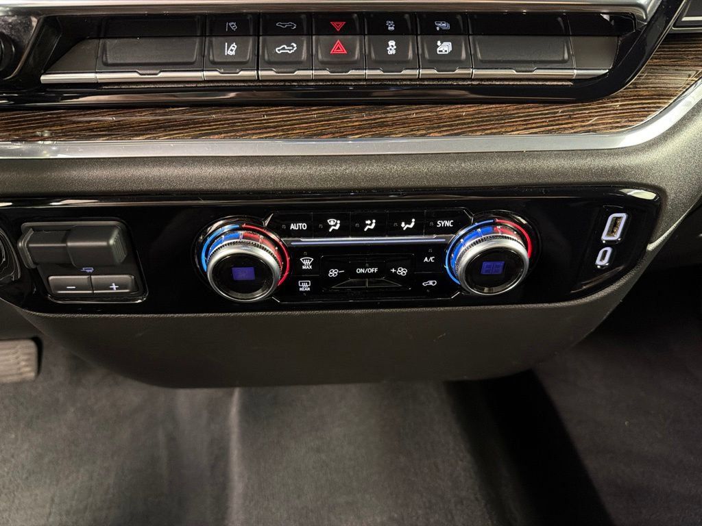 Used 2024 GMC Sierra 2500 SLE w/ SLE Convenience Package AWD/4WD image 13