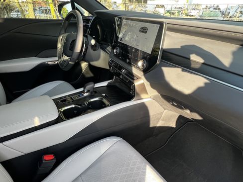 Used 2024 Lexus RX 350 Premium Plus w/ Convenience Package image 46