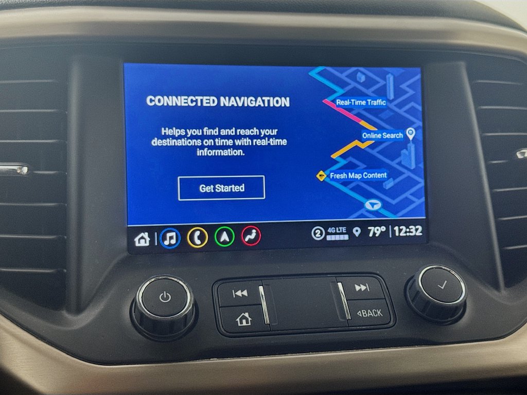 Used 2023 GMC Acadia Denali w/ Trailering Package AWD/4WD image 14