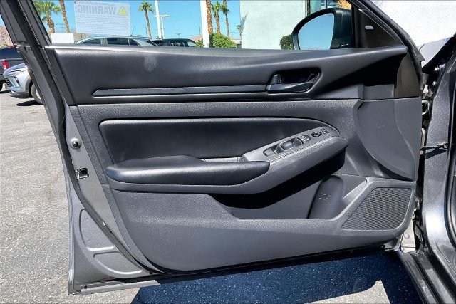 Certified 2025 Nissan Altima 2.5 S FWD image 22
