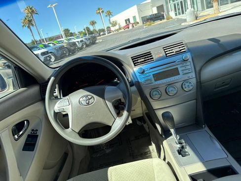 Used 2007 Toyota Camry LE FWD image 16