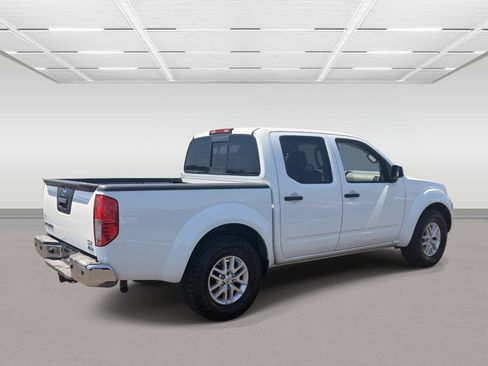 Used 2017 Nissan Frontier SV w/ SV Value Truck Package RWD image 5