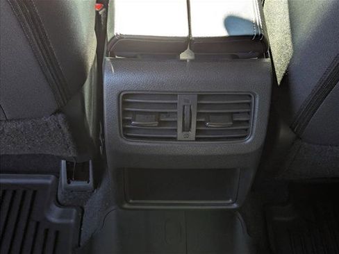 Used 2025 Nissan Rogue S image 16