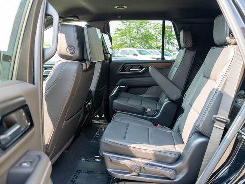 New 2026 GMC Yukon Denali w/ Advanced Technology Package AWD/4WD image 13