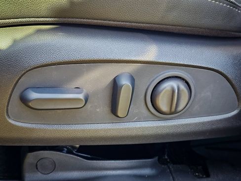 Used 2023 Buick Encore GX Essence w/ Experience Buick Package FWD image 16