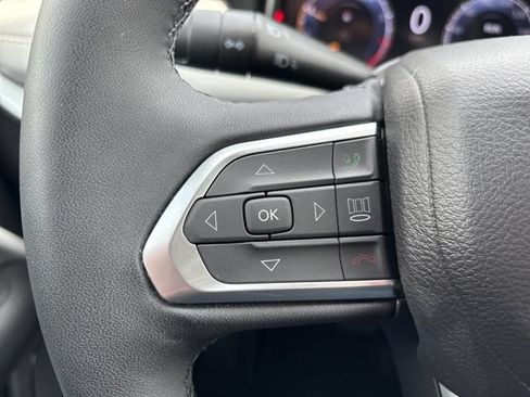 Used 2024 Jeep Compass Limited w/ Elite Group AWD/4WD image 19