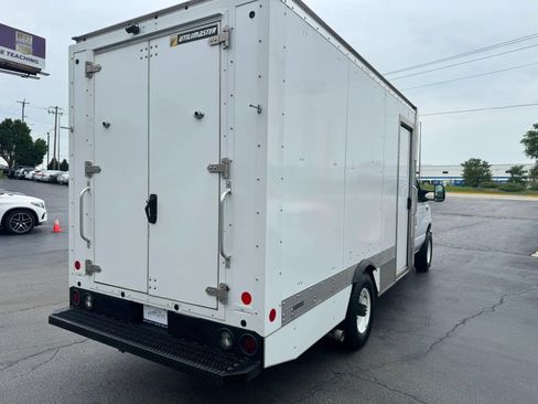 Used 2021 Ford E-350 and Econoline 350 Super Duty w/ Power Windows & Locks Group RWD image 6