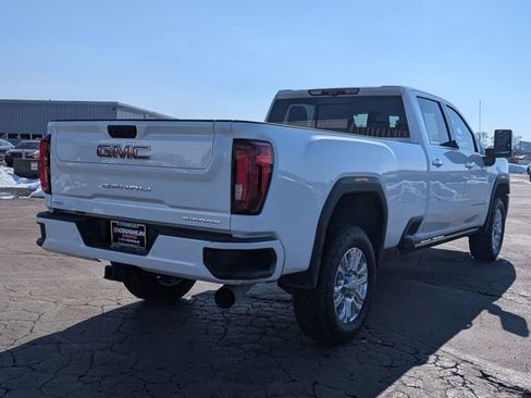 Used 2022 GMC Sierra 3500 Denali w/ Denali Ultimate Package image 8