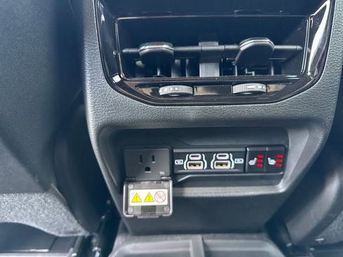 Certified 2025 Jeep Grand Cherokee Limited w/ Trailer Tow Package image 39