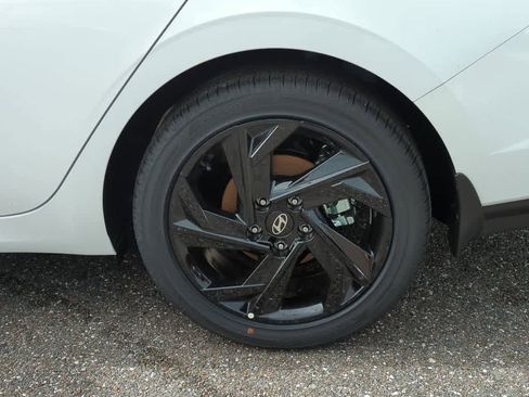 New 2026 Hyundai Elantra SEL Sport FWD image 14