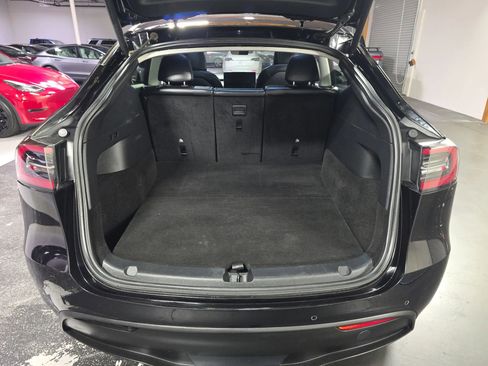 Used 2022 Tesla Model Y Long Range AWD/4WD image 11