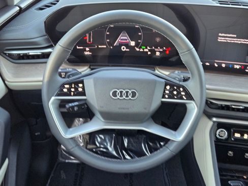 Used 2025 Audi Q5 Premium Plus w/ Premium Plus AWD/4WD image 13