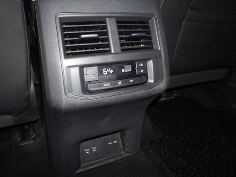 Used 2023 Volkswagen Atlas SE w/ Panoramic Sunroof Package AWD/4WD image 15