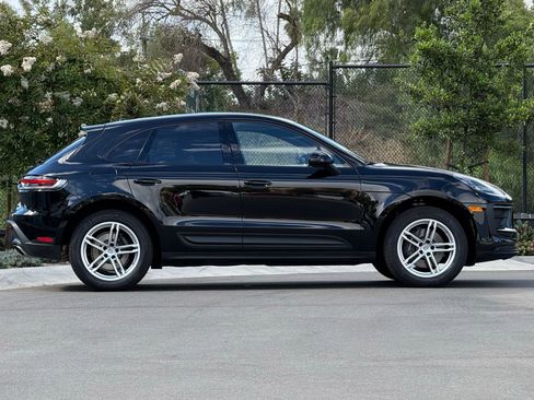 Used 2026 Porsche Macan image 8