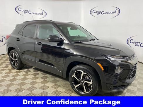 Certified 2023 Chevrolet TrailBlazer RS w/ Sun and Liftgate Package AWD/4WD image 9