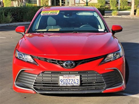 Used 2023 Toyota Camry LE image 3