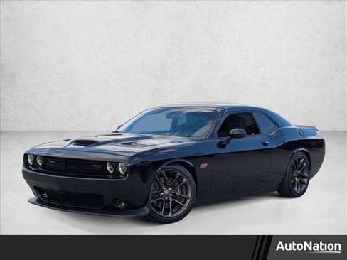 Used 2021 Dodge Challenger R/T Scat Pack image 1