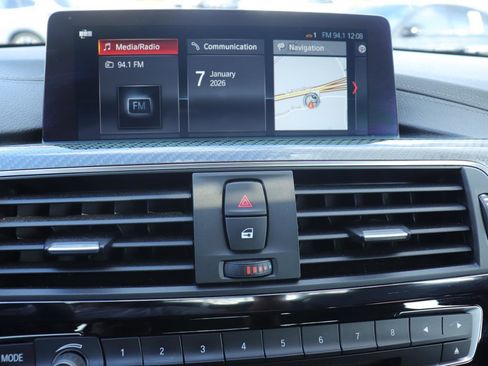 Used 2018 BMW M3 image 32