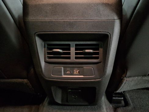 Used 2025 Chevrolet Colorado Z71 AWD/4WD image 14