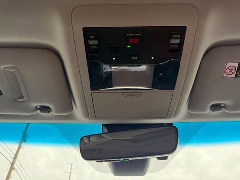 Used 2019 Lexus LX 570 4WD w/ Luxury Package image 25