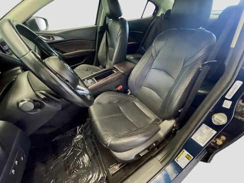 Used 2018 MAZDA MAZDA3 Grand Touring w/ Premium Equipment Package FWD image 14