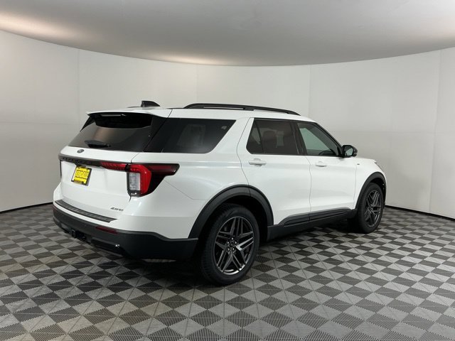 Used 2025 Ford Explorer ST-Line w/ Premium Package AWD/4WD image 5