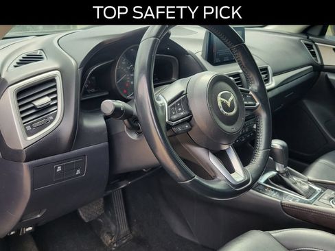 Used 2018 MAZDA MAZDA3 Touring FWD image 19
