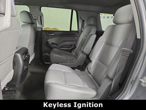 Used 2018 Chevrolet Tahoe LT w/ LT Signature Package AWD/4WD image 13