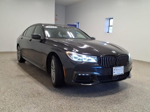 Used 2019 BMW 750i xDrive 750I XDRIVE w/ M Sport Package image 3