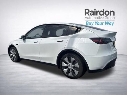 Used 2023 Tesla Model Y Long Range AWD/4WD image 5