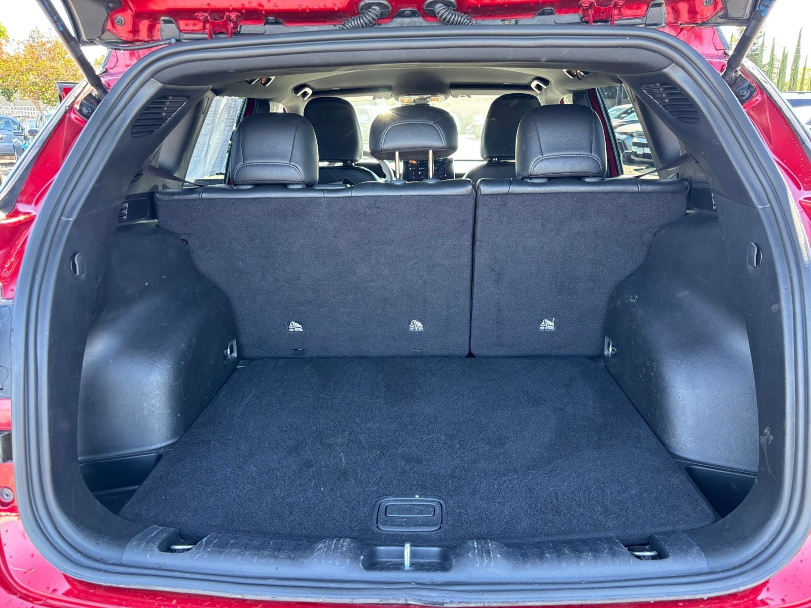 Used 2025 Jeep Compass Trailhawk AWD/4WD image 29