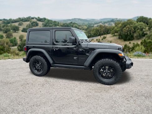 Used 2025 Jeep Wrangler Sport AWD/4WD image 13